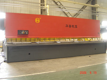 China Platee la máquina de corte QC12Y-20×2500, calidad confiable para la torre de acero proveedor